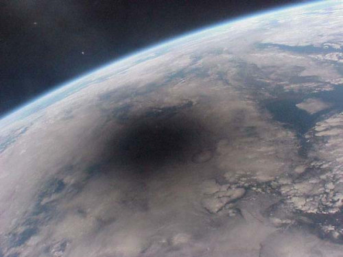 Un Eclipse desde la MIR